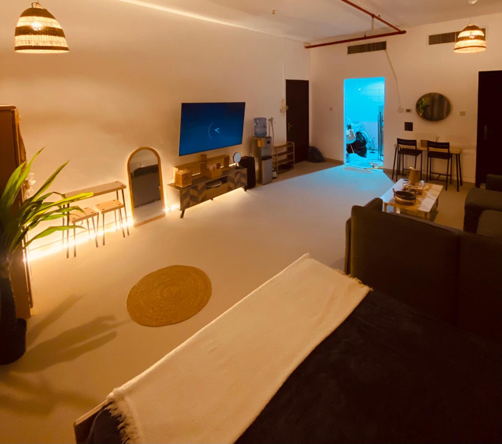 Big * Abu Dhabi